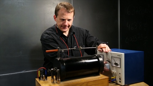 Video Werner test de Lorentzkracht op een Bewegende Lading in een Magnetisch Veld! -  3de graad