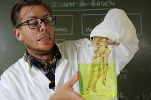 Video Zuren en Basen in de Chemie! -  3de graad